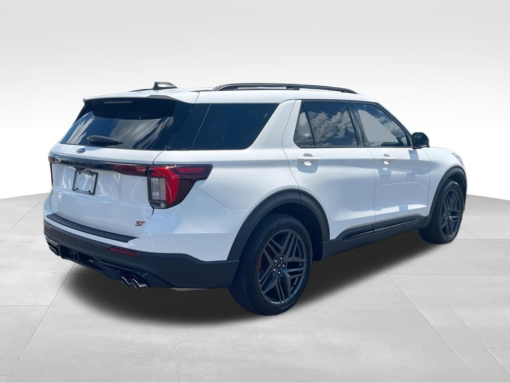 Used 2025 Ford Explorer ST AWD/4WD image 8