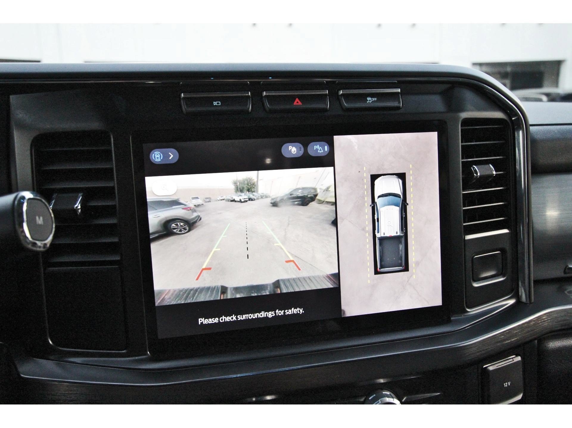Used 2024 Ford F250 Lariat w/ Sport Appearance Package AWD/4WD image 28