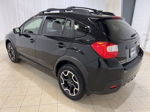 Used 2017 Subaru Crosstrek 2.0i Premium image 3