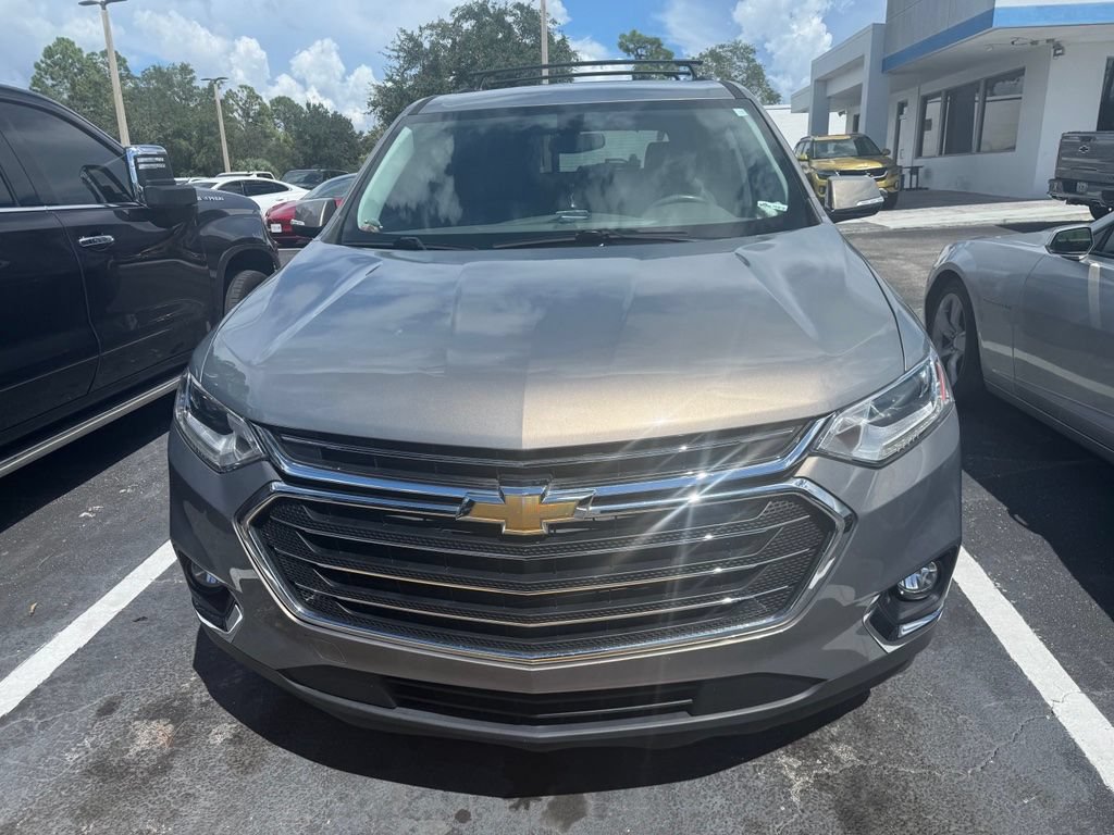 Used 2019 Chevrolet Traverse LT FWD image 2