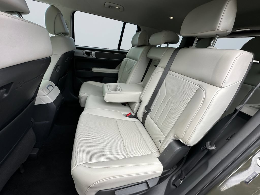 Used 2024 Hyundai Santa Fe SEL FWD image 13