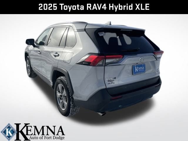 Used 2025 Toyota RAV4 XLE image 3