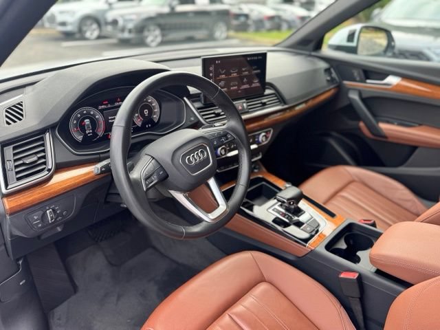 Used 2023 Audi Q5 2.0T Premium Plus w/ Premium Plus Package AWD/4WD image 23