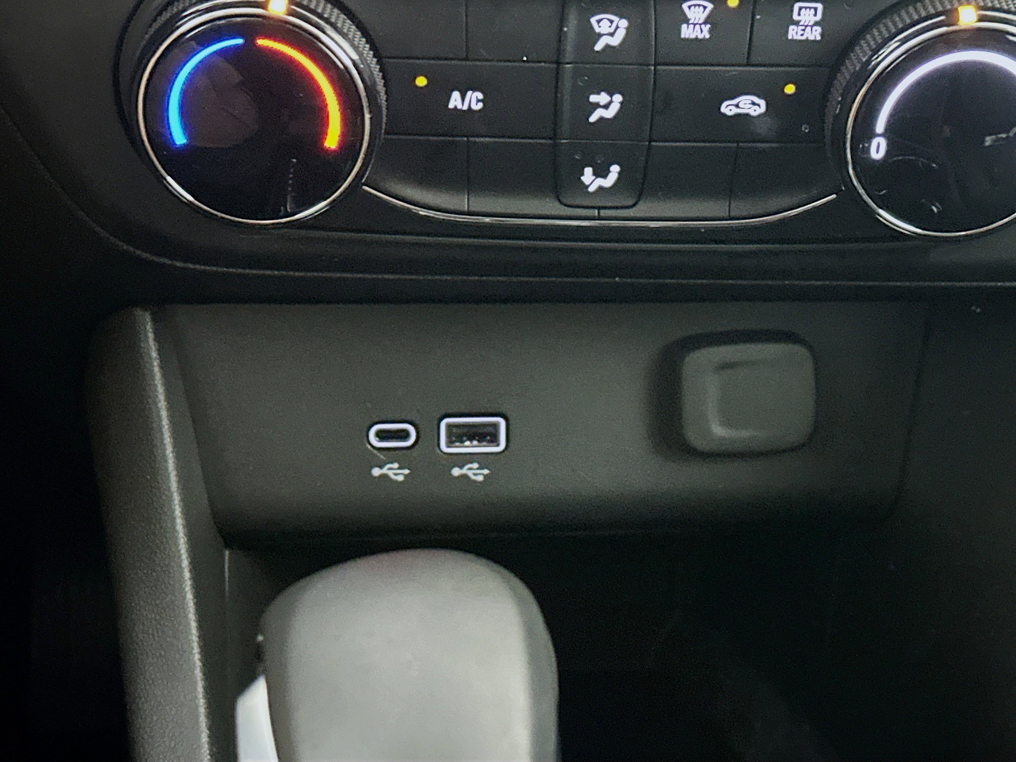 Used 2025 Buick Encore GX Preferred image 26