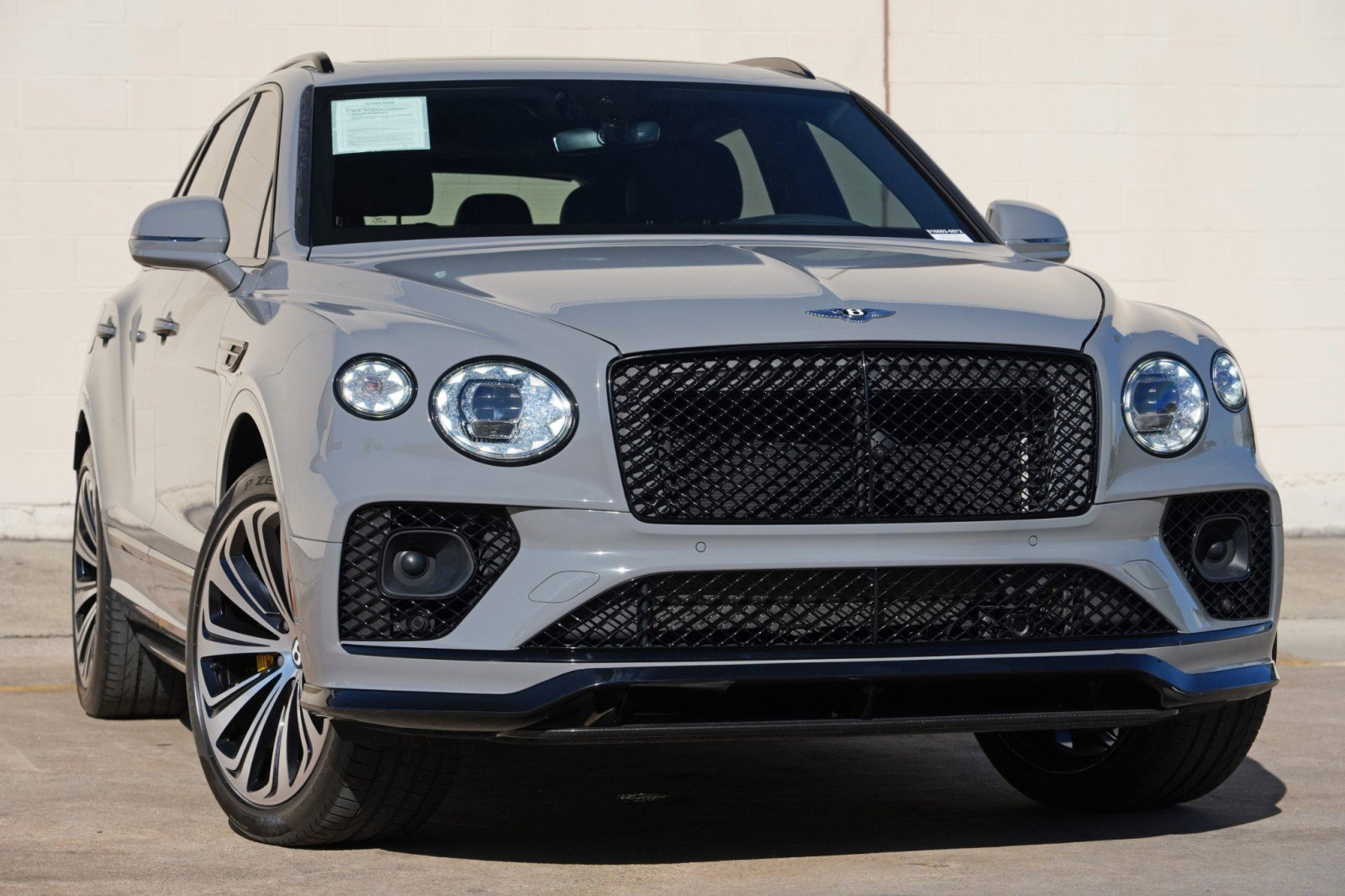 Used 2022 Bentley Bentayga AWD/4WD image 4