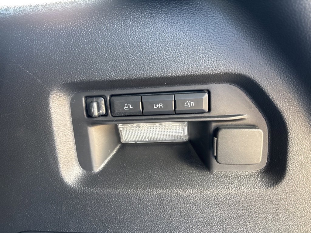 New 2026 Ford Explorer Platinum image 10