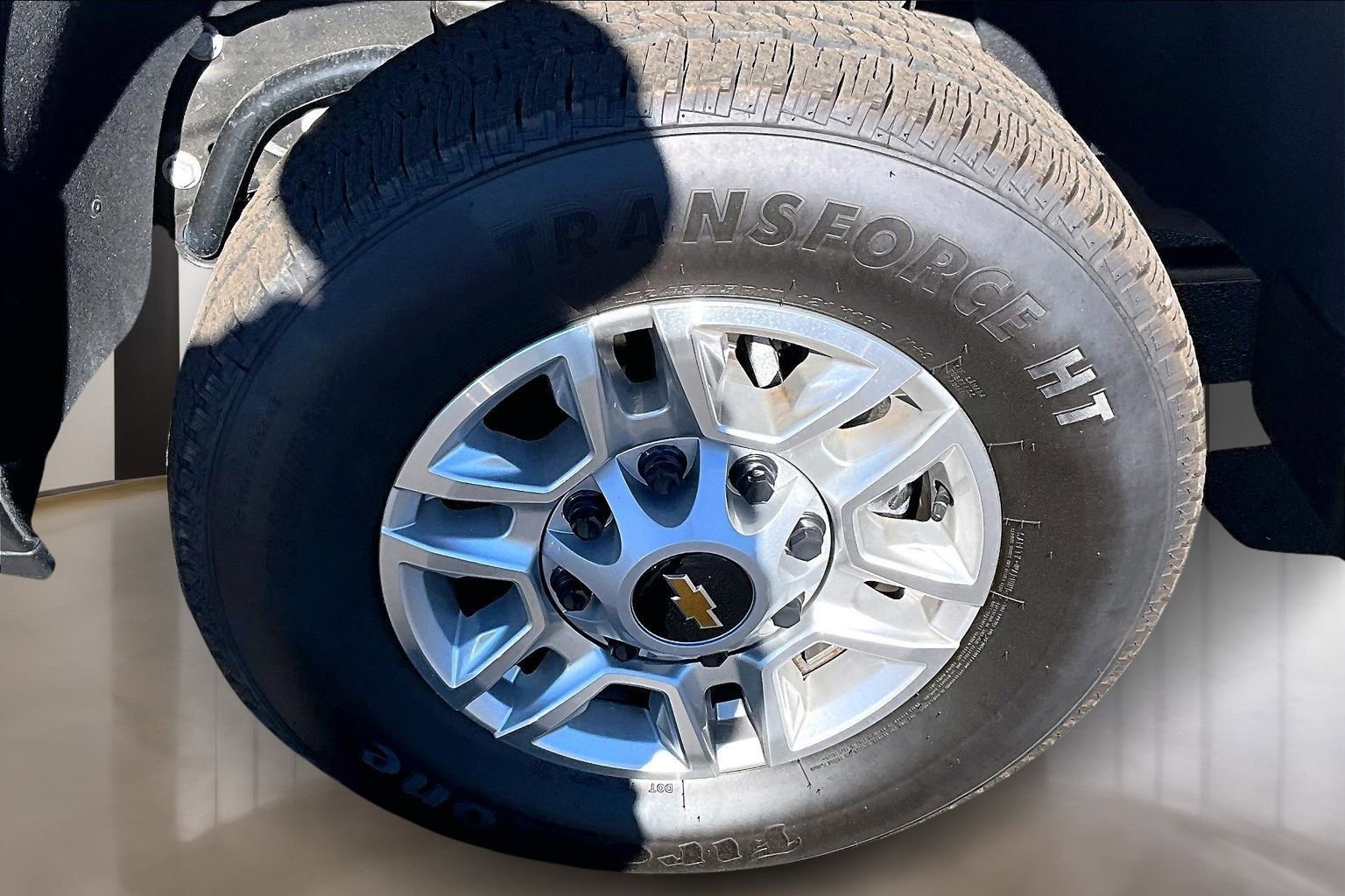 Used 2025 Chevrolet Silverado 2500 LT w/ Convenience Package image 35