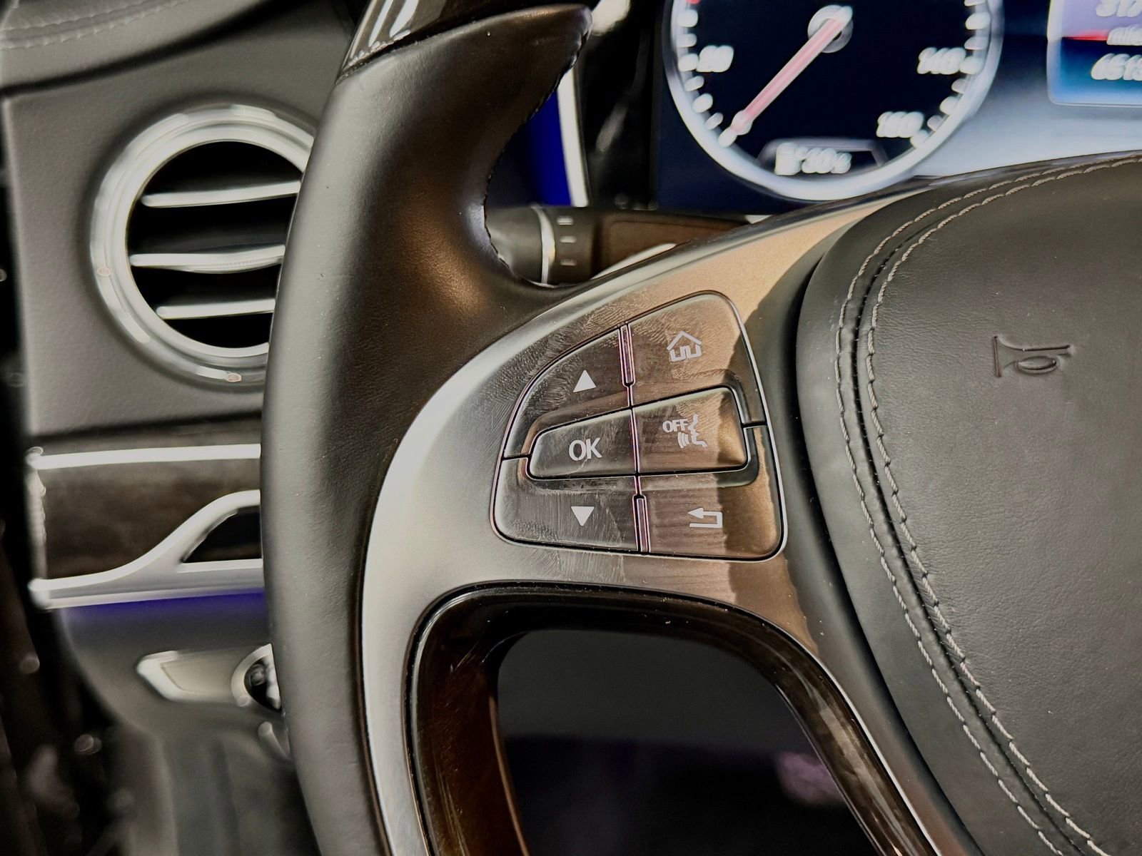 Used 2015 Mercedes-Benz S 550 Sedan image 29