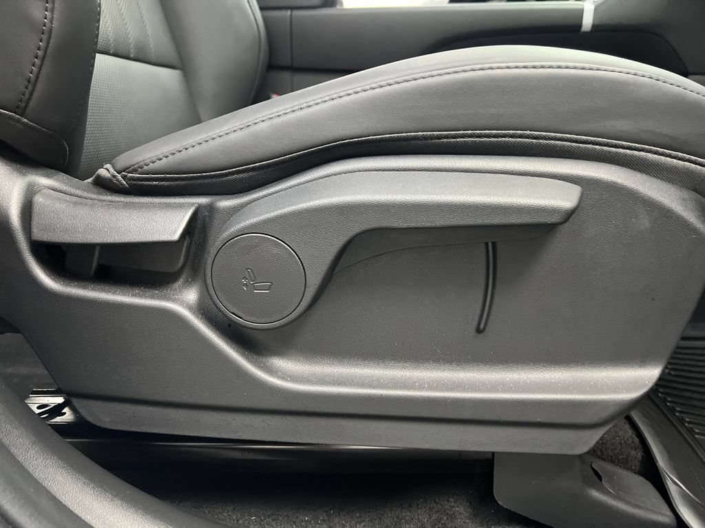 Used 2026 Hyundai Santa Fe SEL FWD image 35