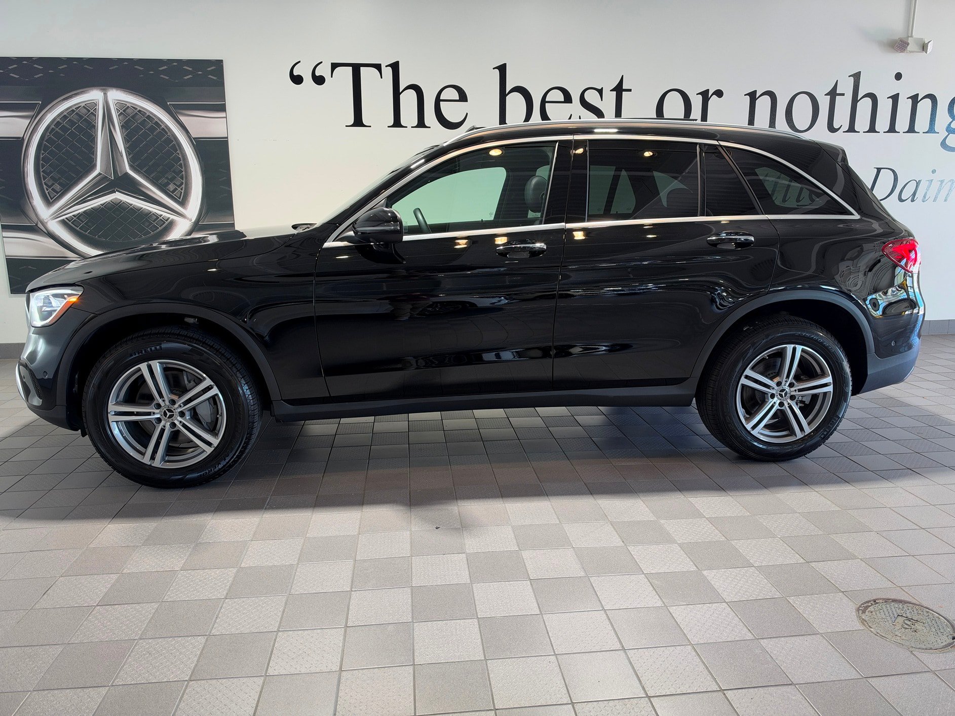 Used 2022 Mercedes-Benz GLC 300 4MATIC image 7