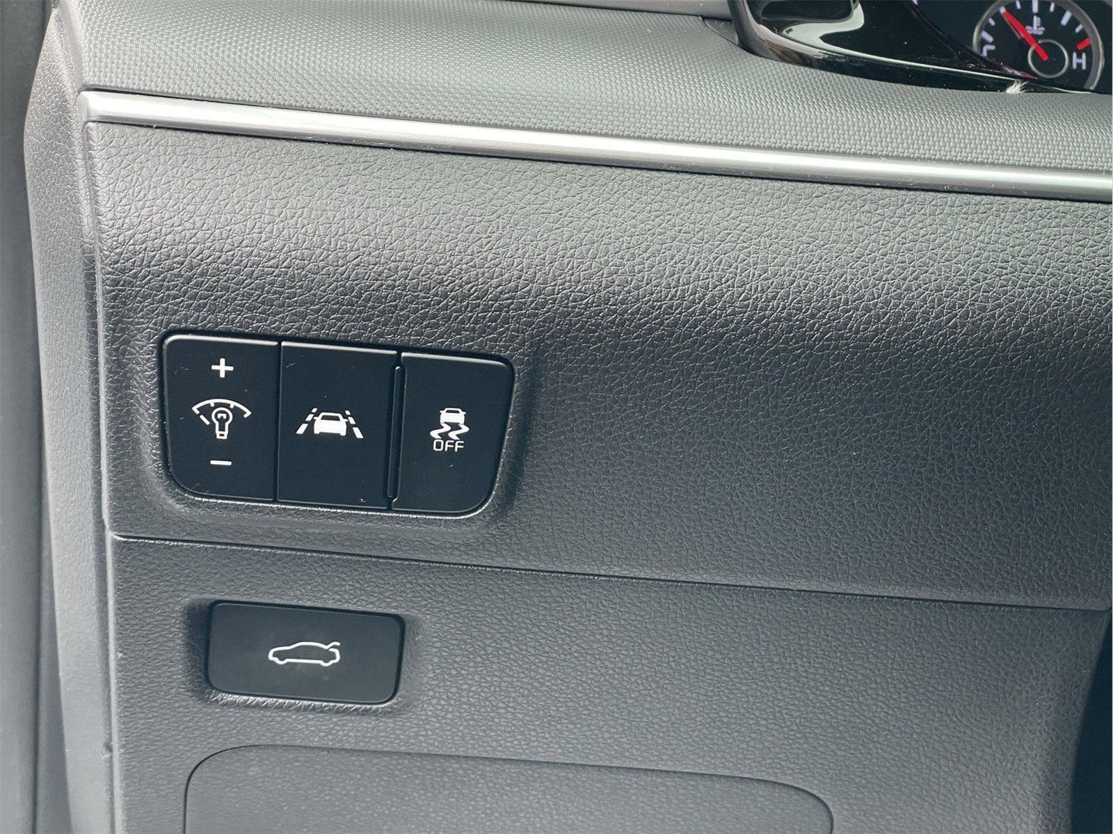 Used 2022 Kia K5 LXS image 24