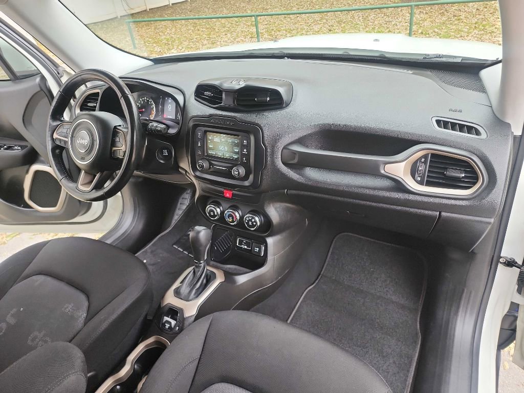 Used 2017 Jeep Renegade Latitude image 37
