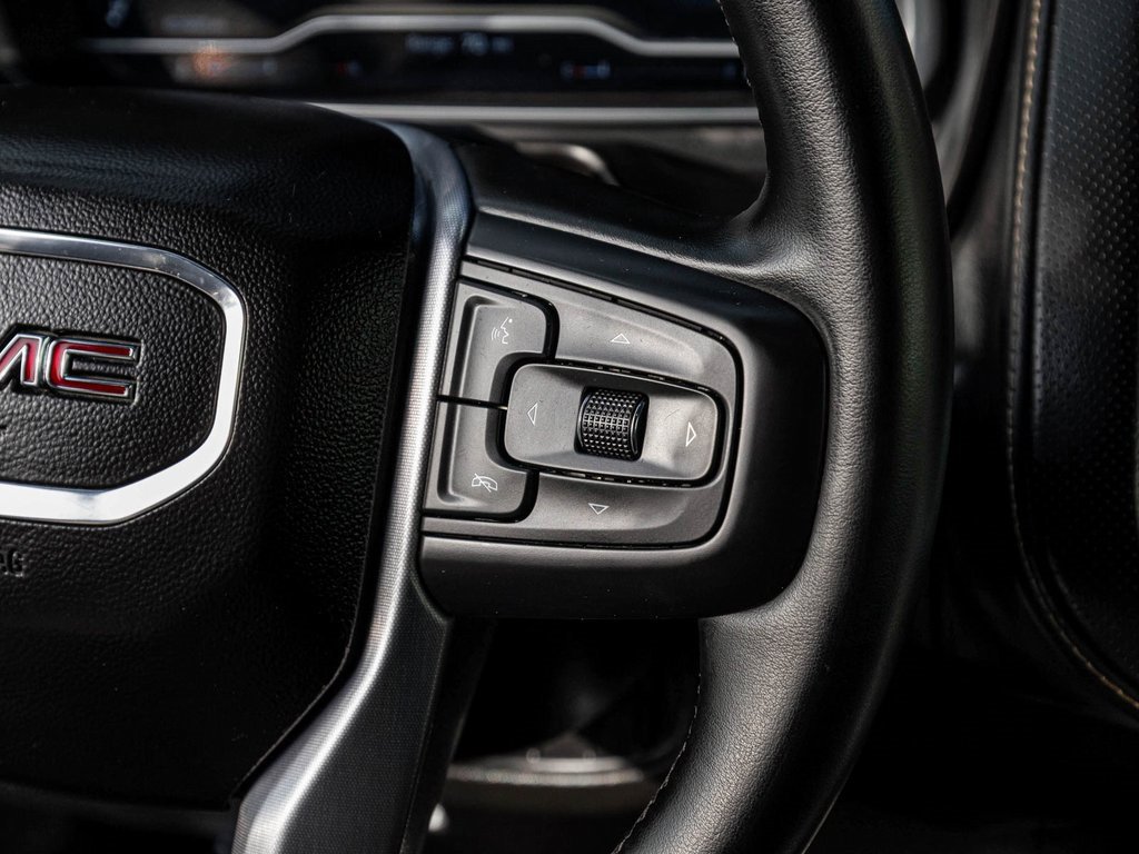 Used 2023 GMC Yukon SLT image 23