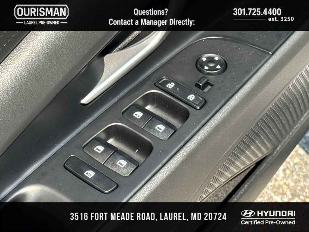 Certified 2025 Hyundai Elantra SE FWD image 8