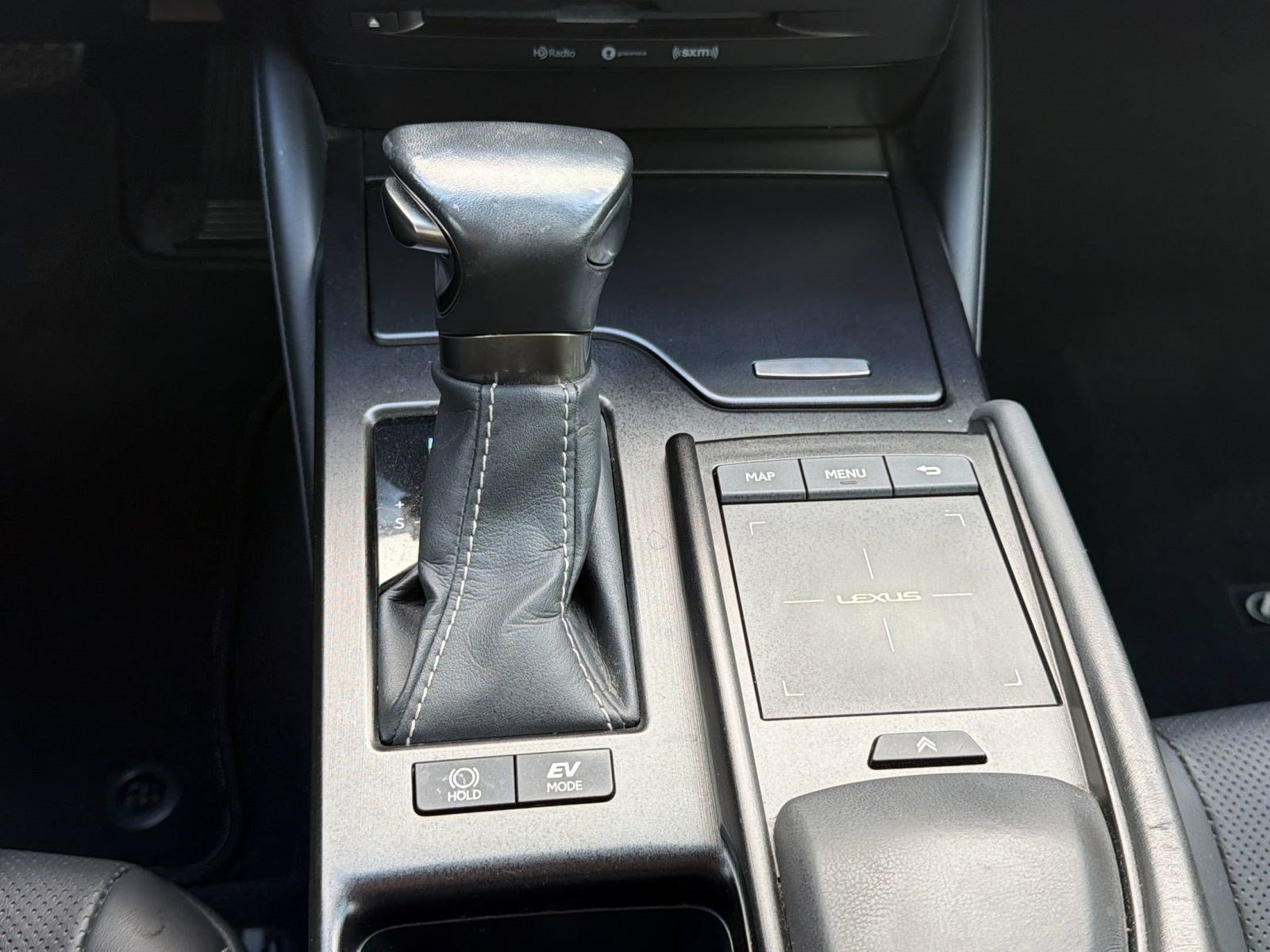 Used 2019 Lexus ES 300h w/ Premium Package FWD image 17