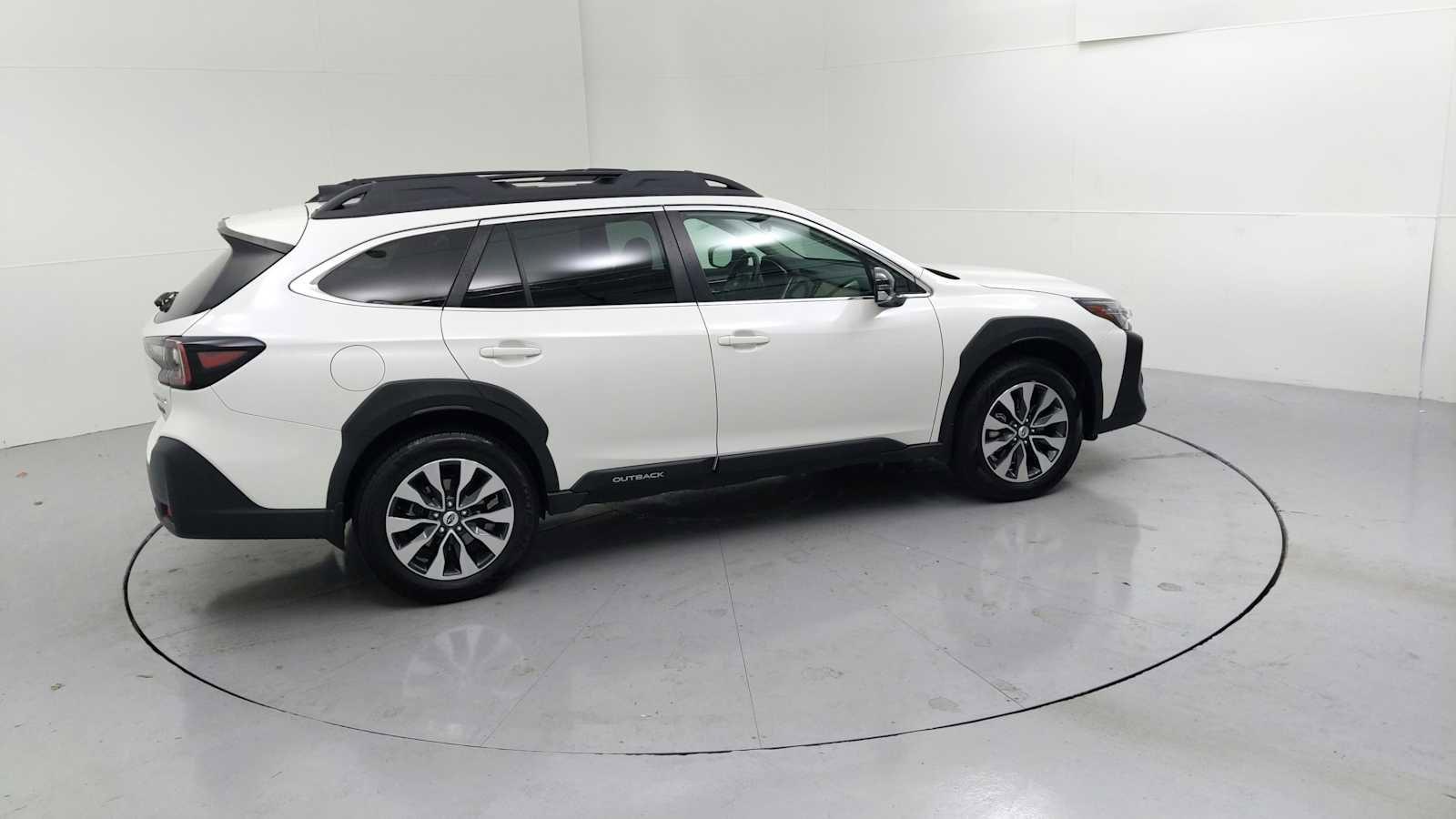 Certified 2023 Subaru Outback Limited AWD/4WD image 11