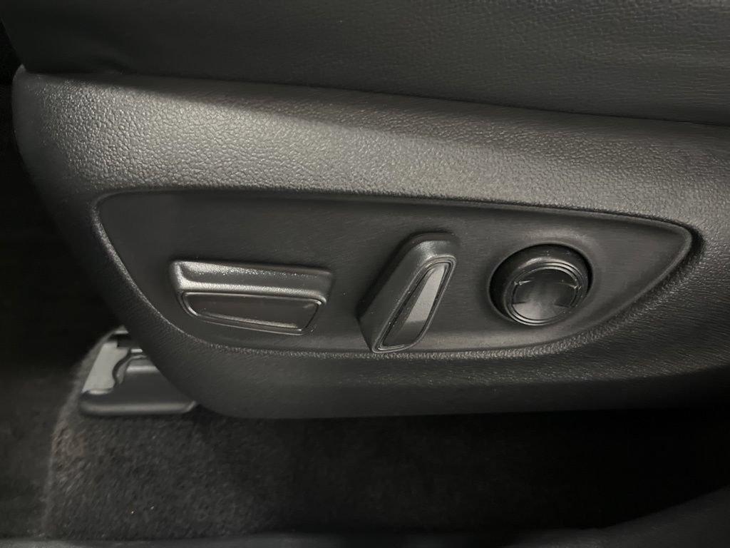 Used 2024 Toyota Grand Highlander AWD image 22