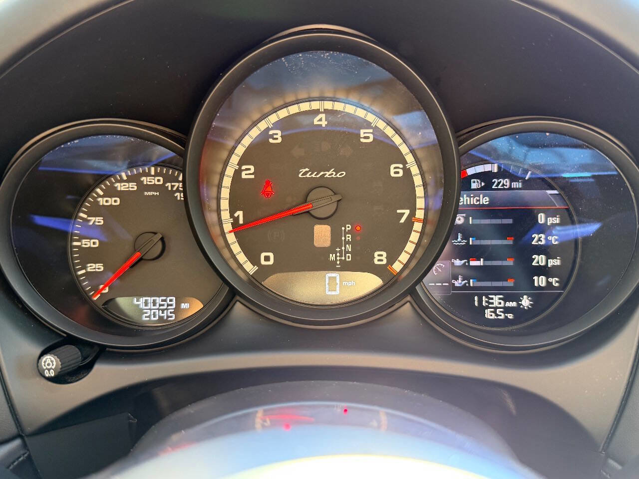 Used 2020 Porsche Macan Turbo image 24