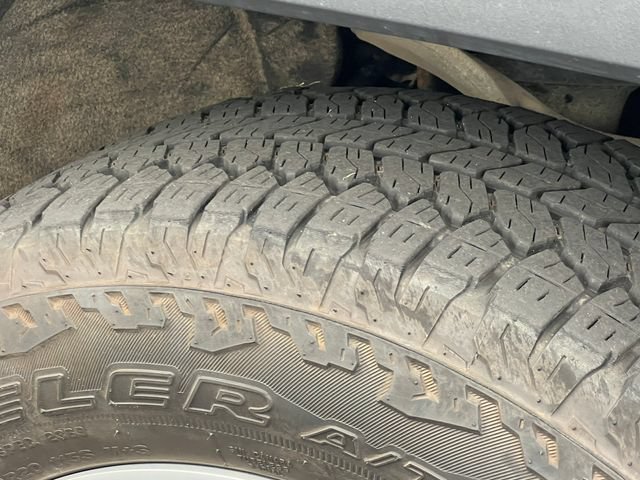 Used 2019 GMC Sierra 1500 SLT w/ SLT Premium Package AWD/4WD image 13