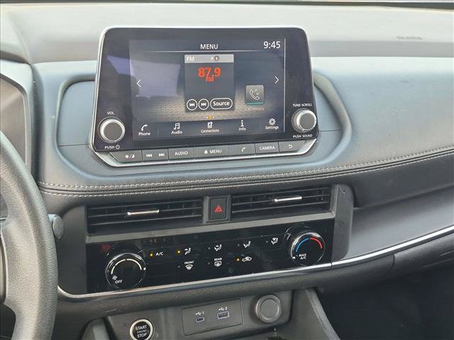 Used 2023 Nissan Rogue S FWD image 14