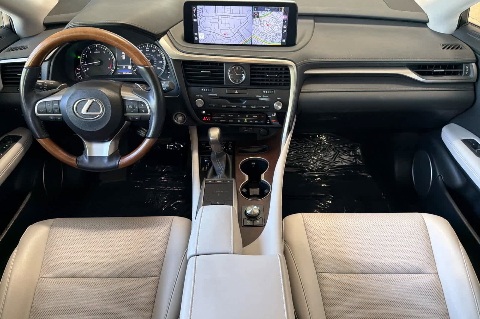 Used 2020 Lexus RX 350L Premium w/ Premium Package AWD/4WD image 3