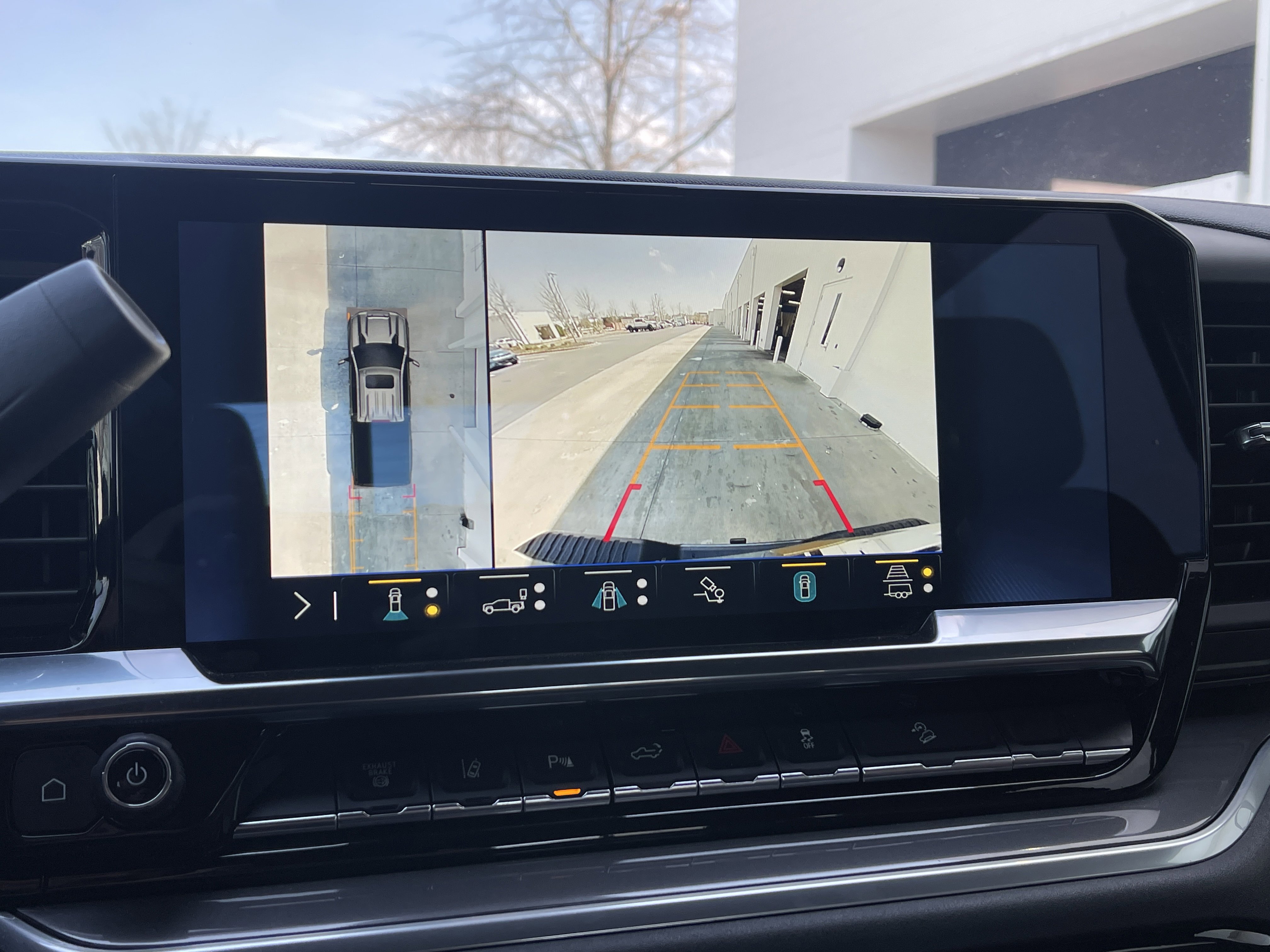 Used 2024 Chevrolet Silverado 2500 High Country w/ High Country Premium Package AWD/4WD image 14