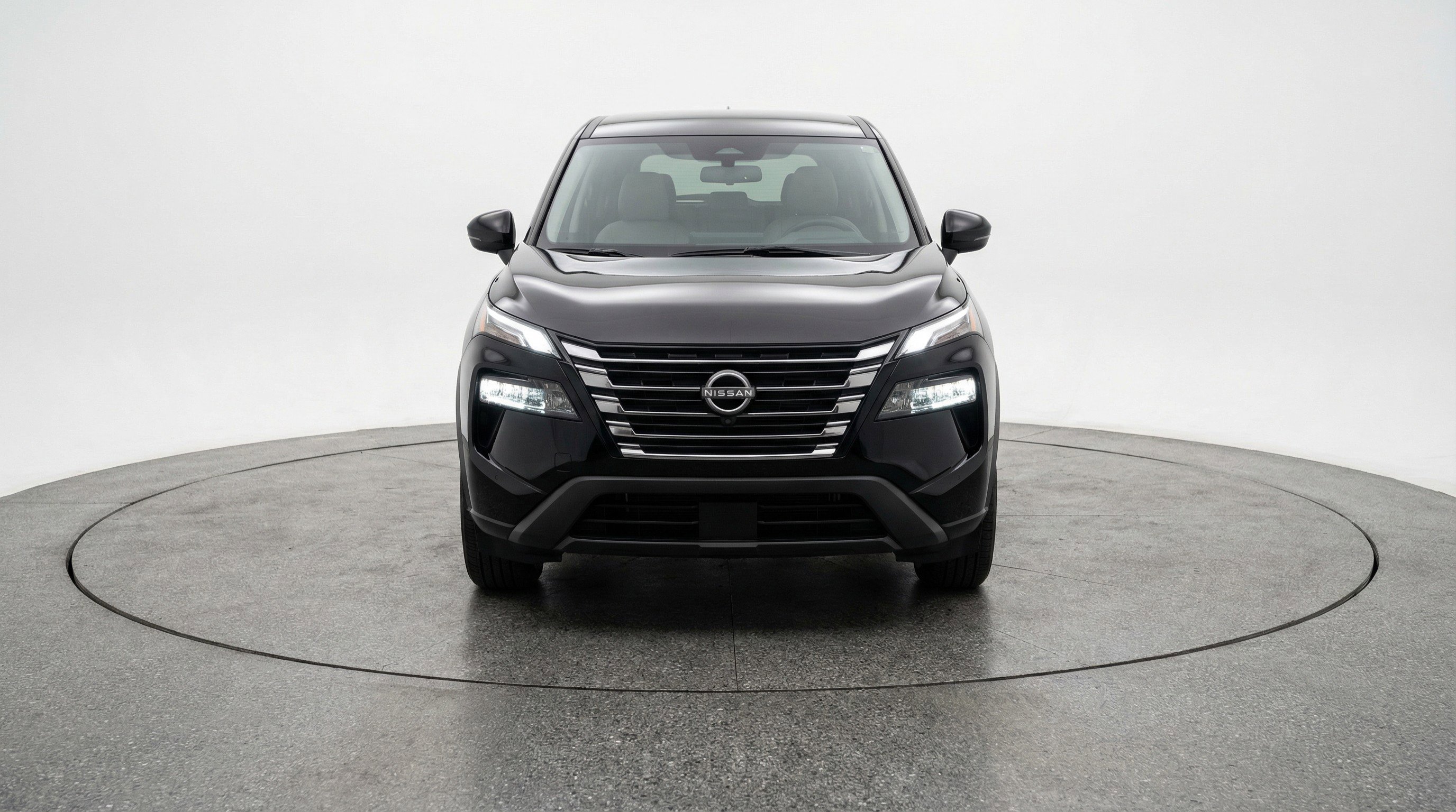 Used 2025 Nissan Rogue SV FWD image 2