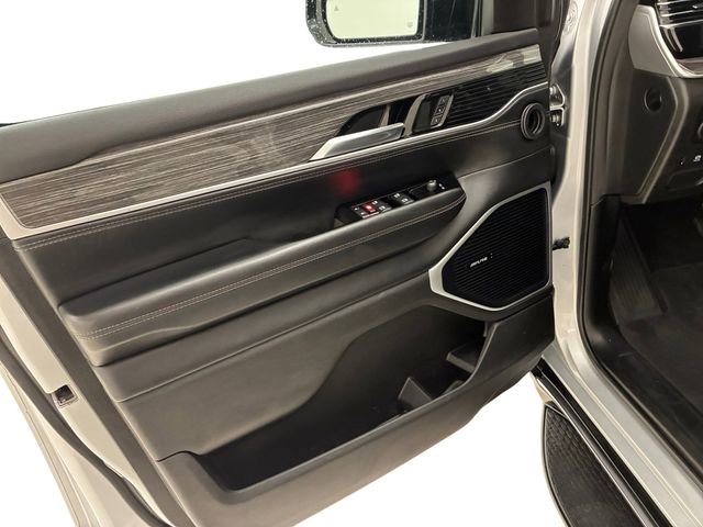 Used 2022 Jeep Wagoneer Series II w/ Premium Group I image 13