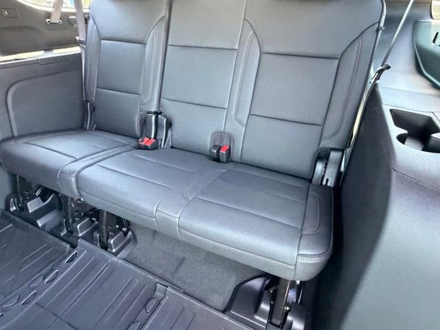 New 2026 Chevrolet Suburban High Country image 16