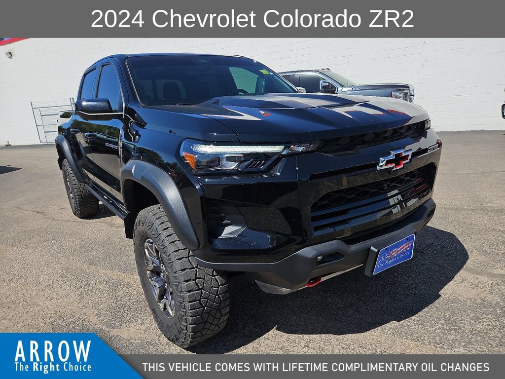 Used 2024 Chevrolet Colorado ZR2 w/ Technology Package AWD/4WD image 2