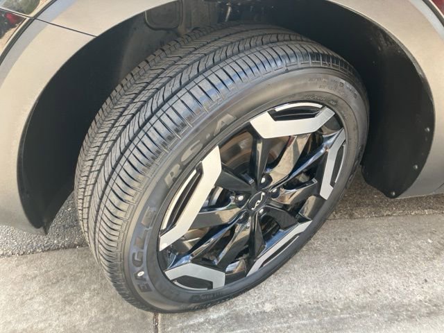 Used 2025 Kia Telluride S FWD image 52