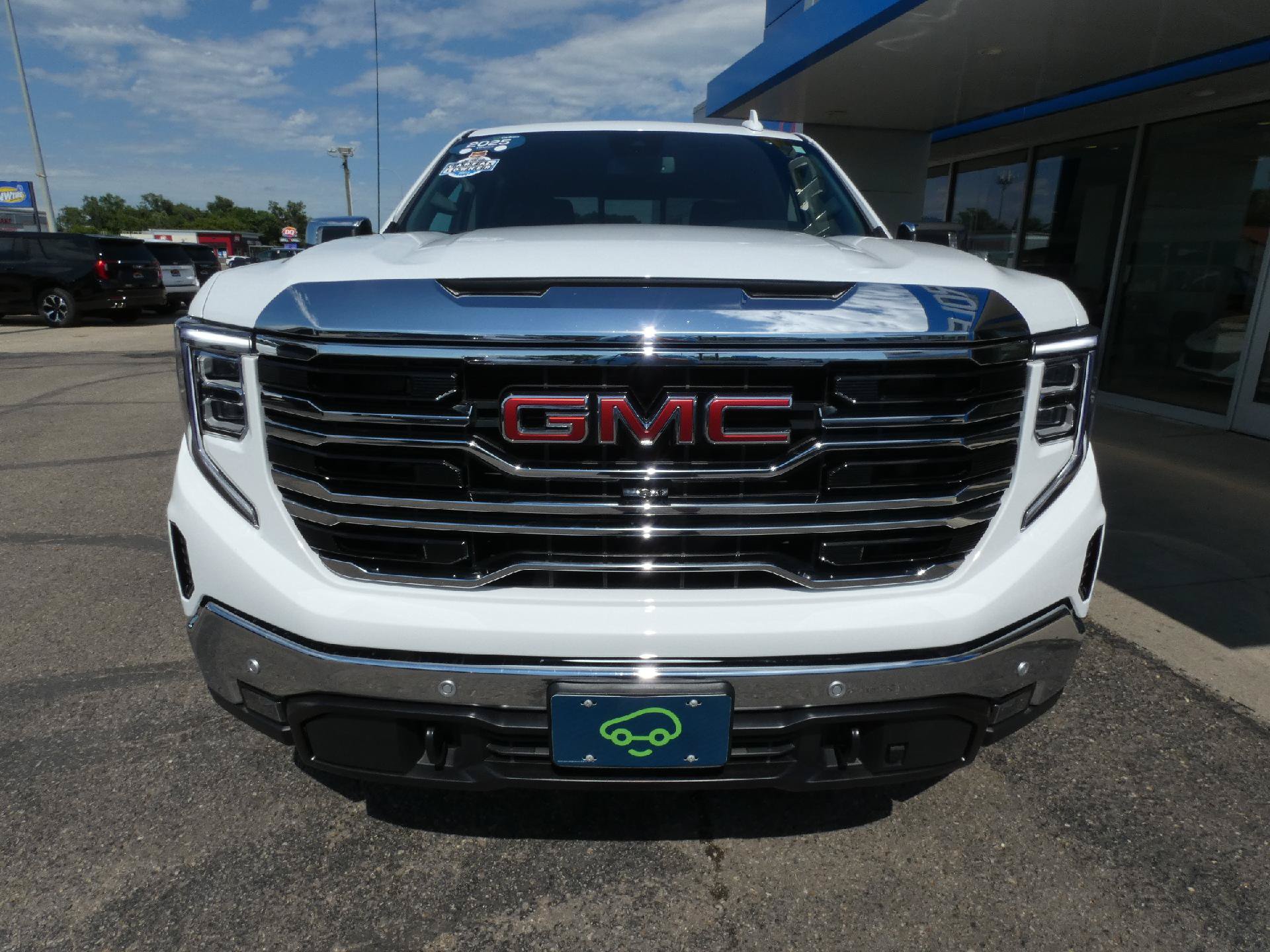 Certified 2025 GMC Sierra 1500 SLT w/ SLT Premium Plus Package AWD/4WD image 5