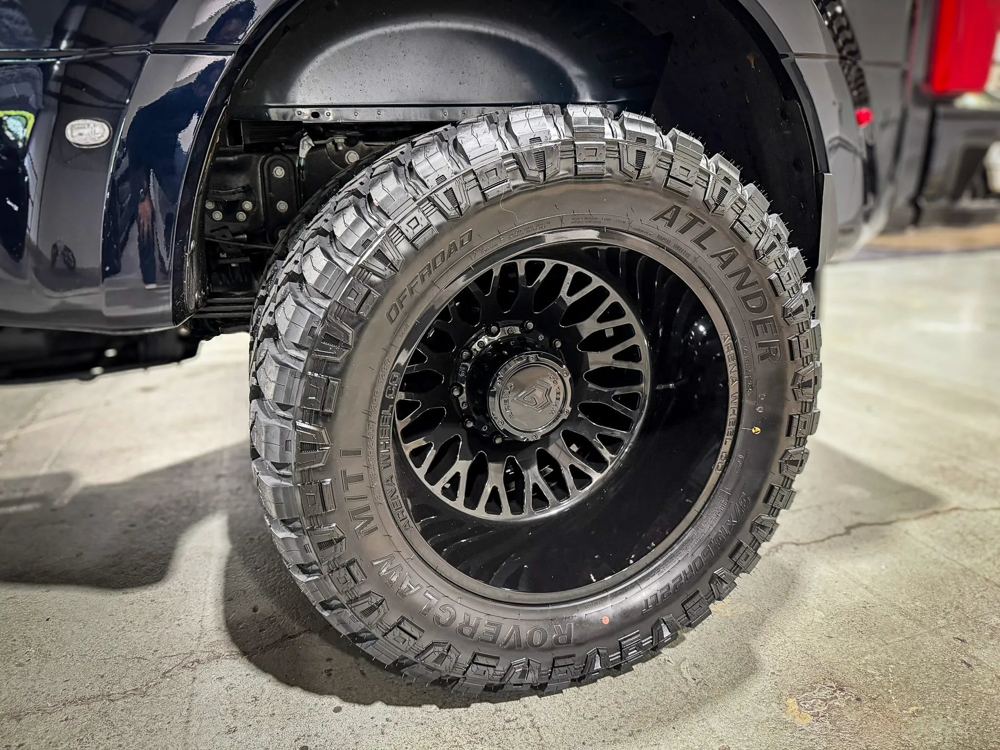 Used 2025 Ford F450 Platinum w/ Platinum Plus Package AWD/4WD image 9