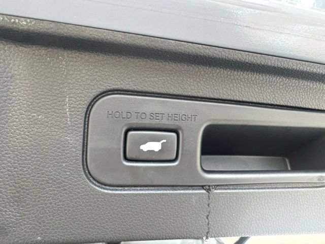 Certified 2023 Honda Pilot Touring image 13