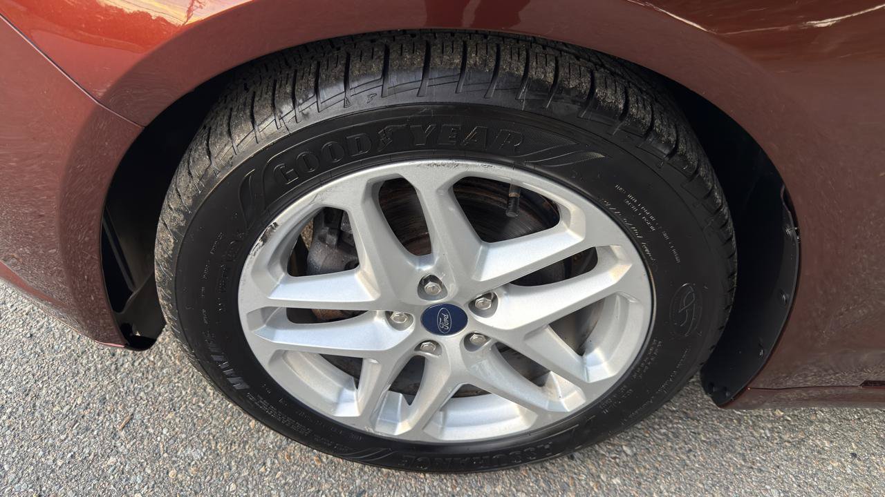 Used 2016 Ford Fusion SE FWD image 47