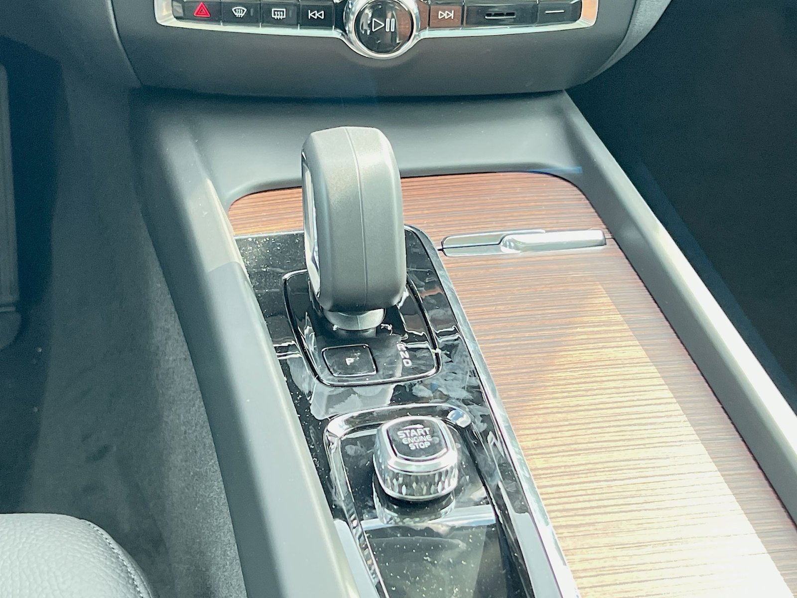 New 2026 Volvo V60 B5 Cross Country Plus w/ Protection Package Premier image 22