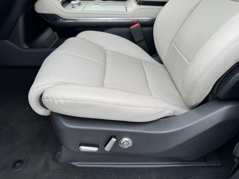 New 2025 Lincoln Navigator Reserve image 26