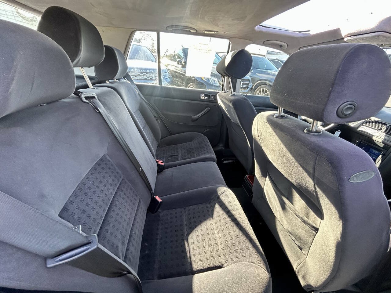 Used 2001 Volkswagen Golf GLS FWD image 12