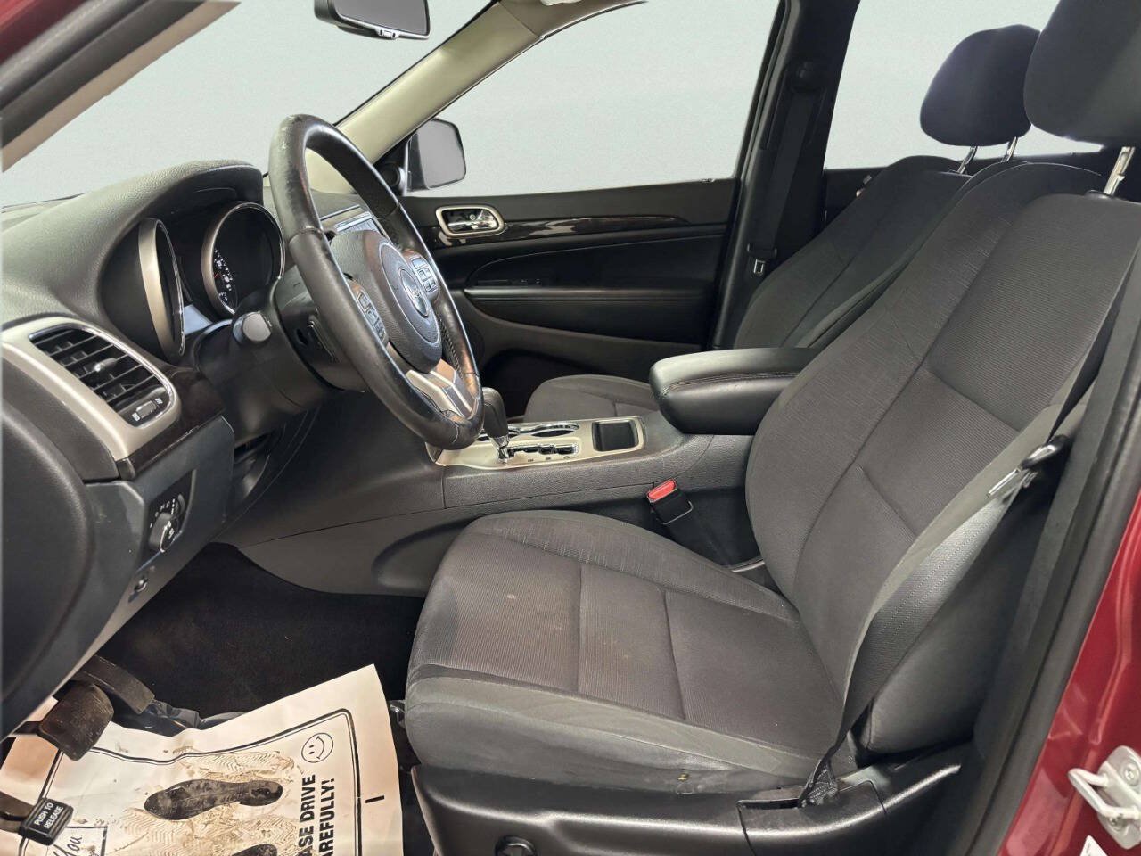 Used 2012 Jeep Grand Cherokee Laredo w/ Laredo E Group AWD/4WD image 14