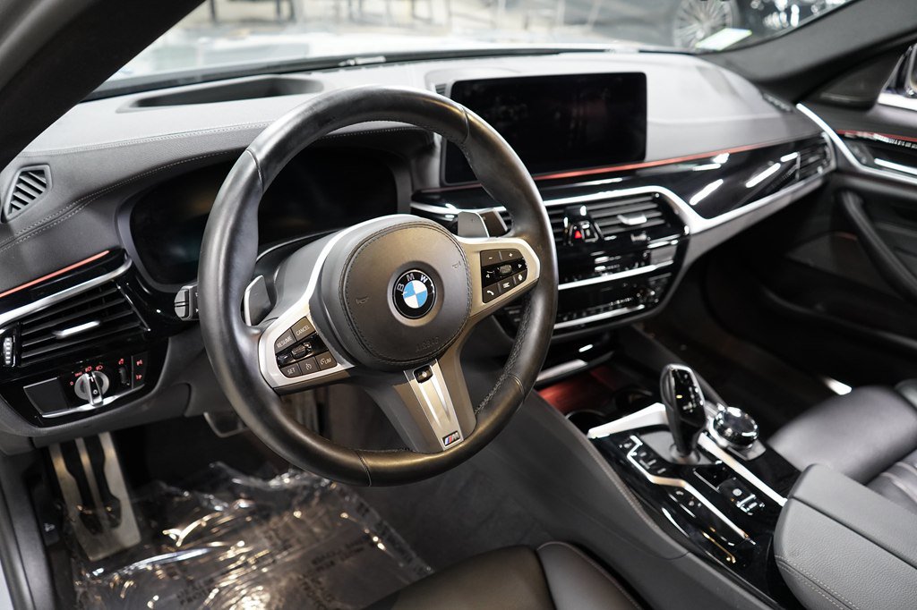 Used 2023 BMW M550i xDrive w/ Executive Package AWD/4WD image 10