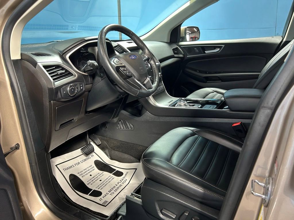 Used 2020 Ford Edge SEL w/ Convenience Package FWD image 13