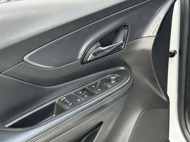 Used 2019 Buick Encore Essence AWD/4WD image 18