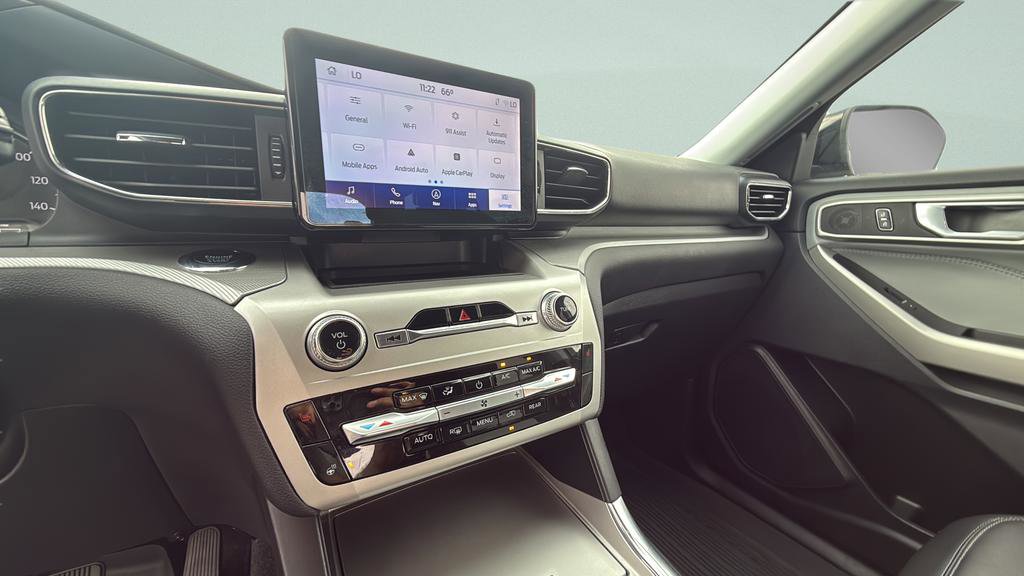 Used 2022 Ford Explorer XLT w/ Equipment Group 202A image 18