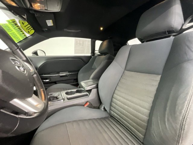 Used 2012 Dodge Challenger R/T image 5
