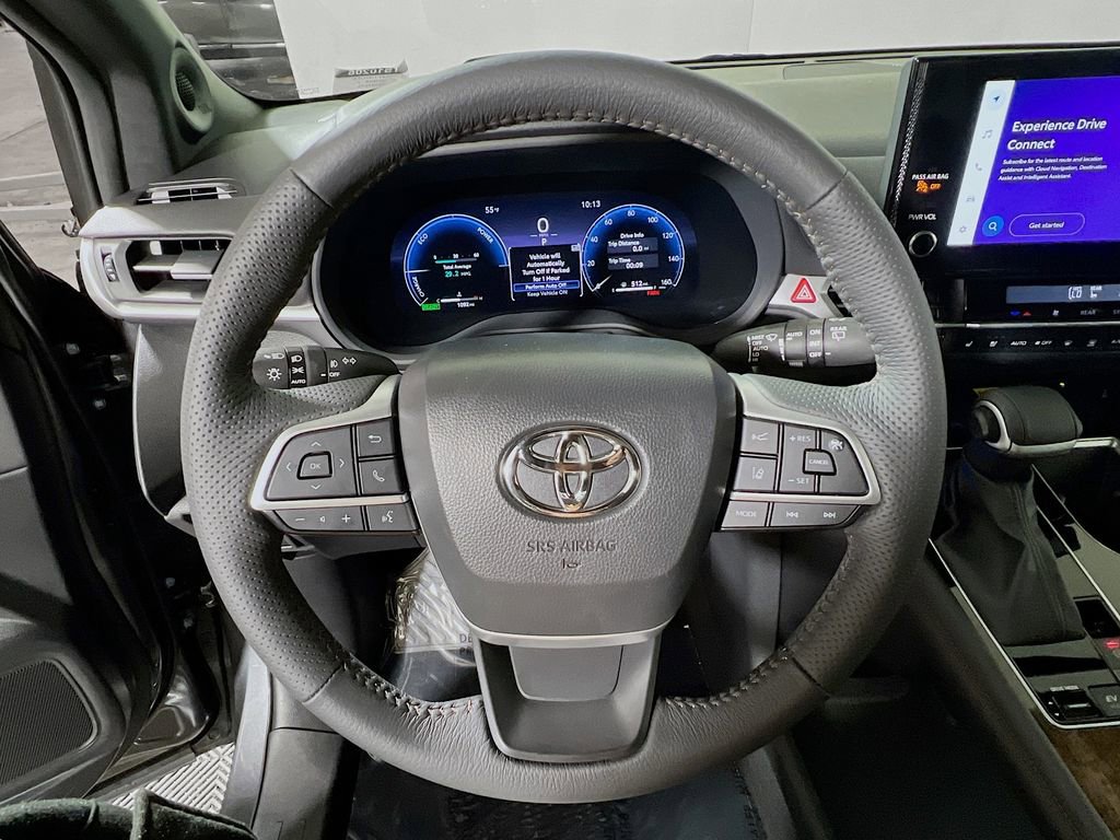 Certified 2025 Toyota Sienna Platinum AWD/4WD image 11