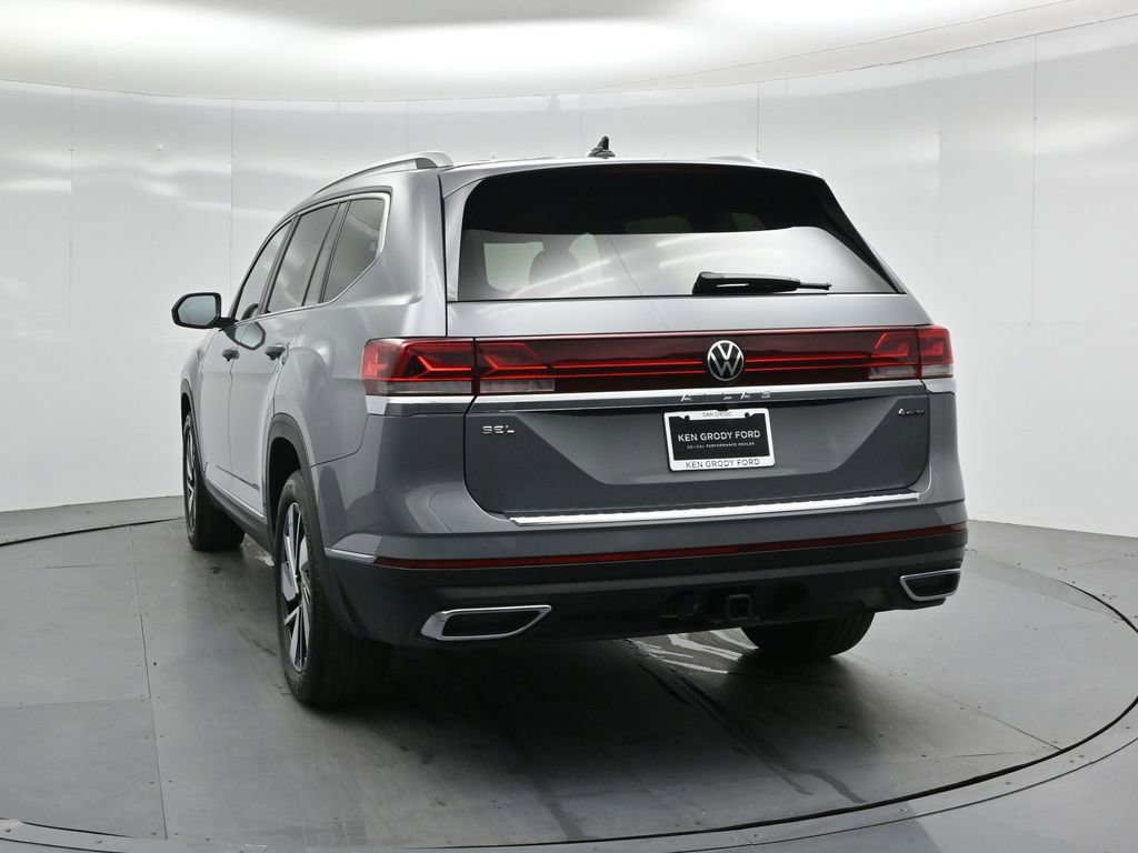 Used 2025 Volkswagen Atlas SEL image 30