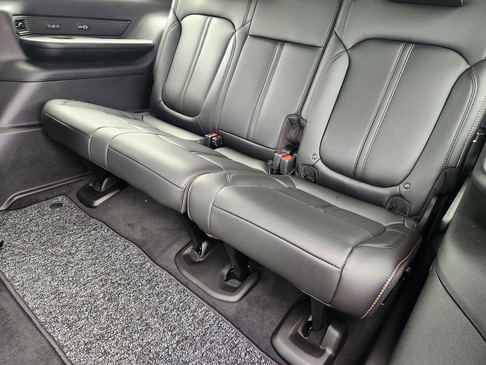 New 2026 Jeep Grand Wagoneer 4WD image 23