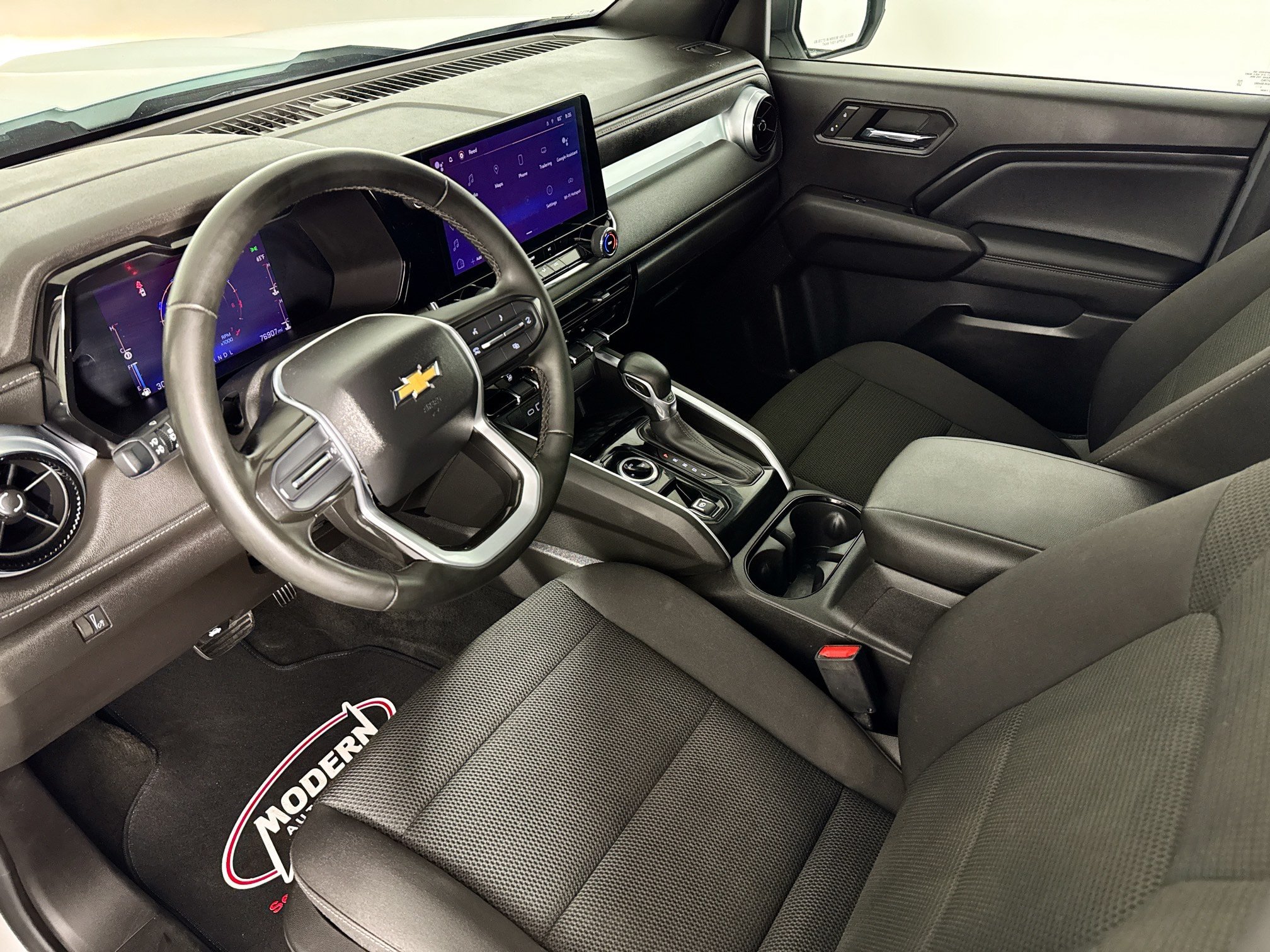 Used 2023 Chevrolet Colorado LT AWD/4WD image 18