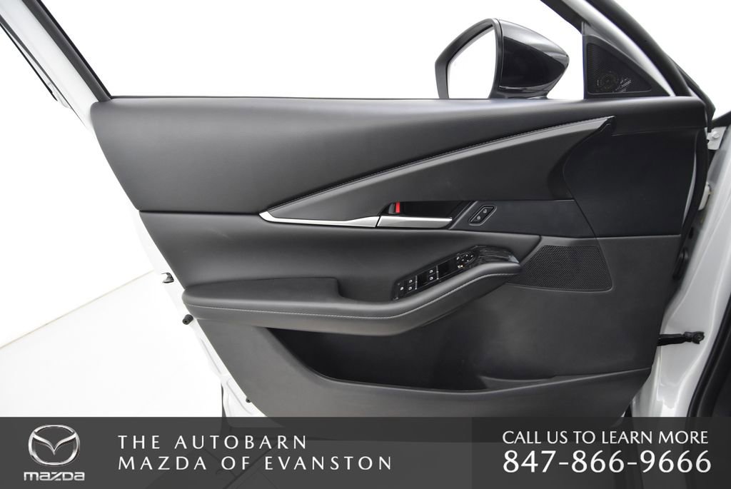 New 2025 MAZDA CX-30 AWD 2.5 S w/ Select Sport Pkg image 27