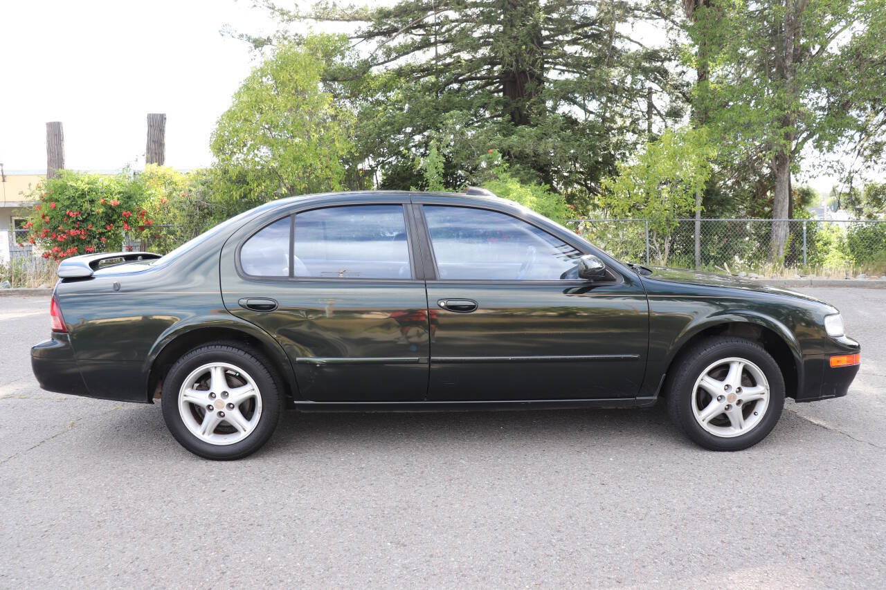 Used 1997 Nissan Maxima GXE FWD image 9